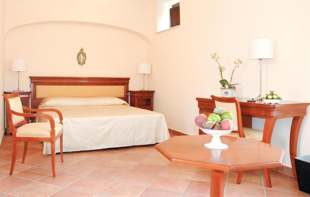 Hotel L' Antico Cortile Caserta Zimmer foto